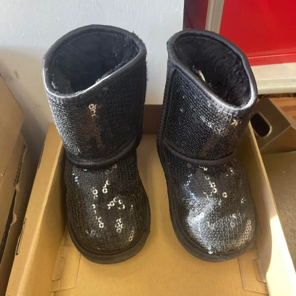 Black ugg KIDS BOOTS